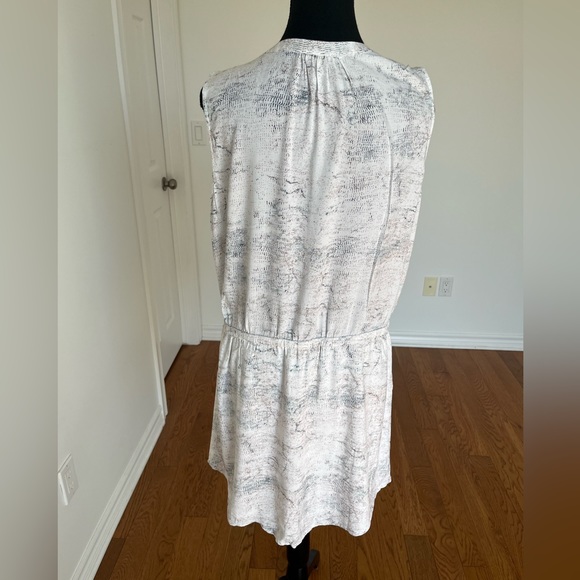 LILA ROSE Printed Sleeveless Dress - Picture 5 of 6